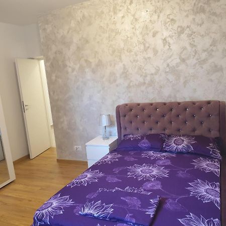 Grozavesti Apartment Near Politehnic Park 부쿠레슈티 외부 사진
